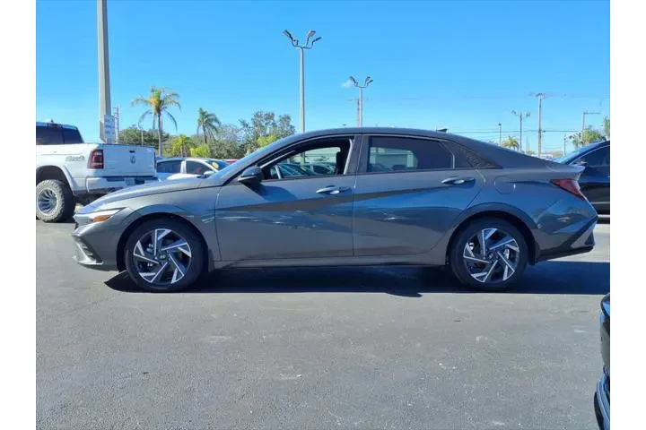 $21995 : Hyundai ELANTRA 2025 SEL Spo image 4