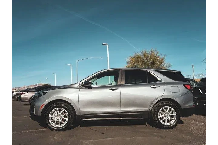 $19997 : Chevrolet Equinox 2023 LT 4d image 6