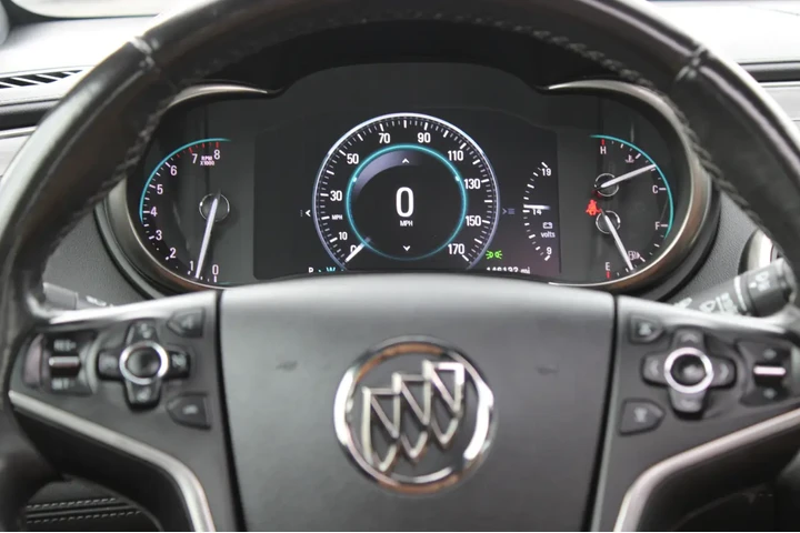 $8995 : 2015 LaCrosse 4dr Sdn Premium image 9