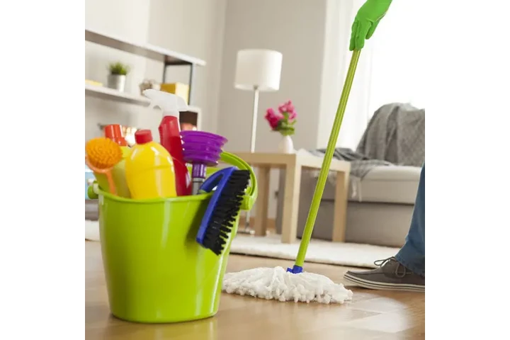 Yesenia Solano Cleaning image 4