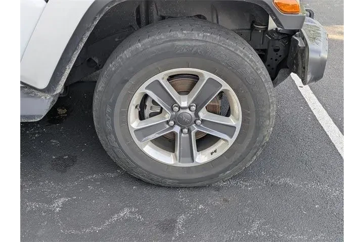 $29450 : Jeep Wrangler Unlimited 2021 image 4