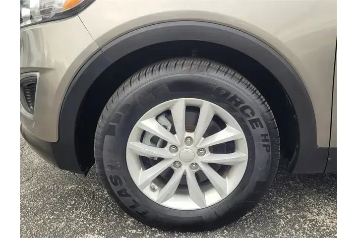 $7990 : Kia Sorento 2016 LX 4dr SUV image 4