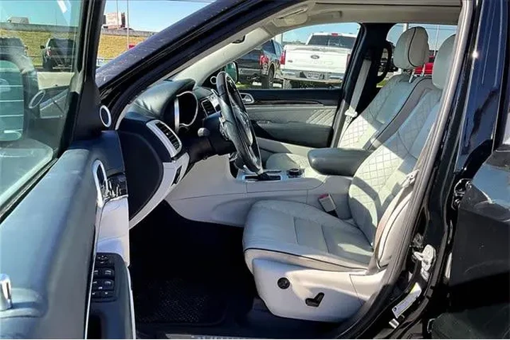 $34294 : Jeep Grand Cherokee 2021 4x4 image 4