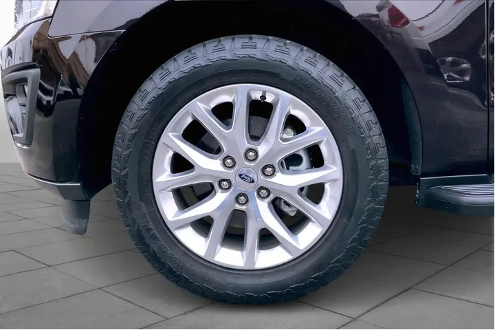 $39588 : Ford Expedition 2021 4x2 XLT image 10