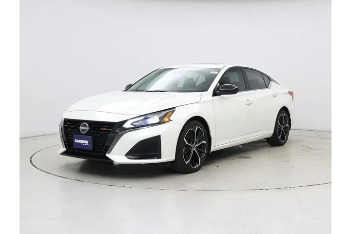 $25998 : Nissan Altima 2023 2.5 SR 4d image 4