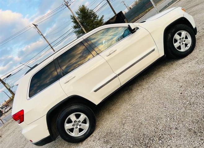 $7899 : 2011 Grand Cherokee Laredo X image 4