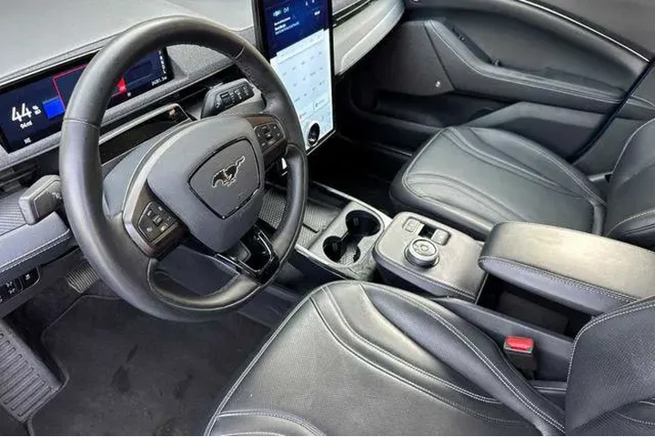 $26518 : Ford Mustang Mach-E 2023 Pre image 4