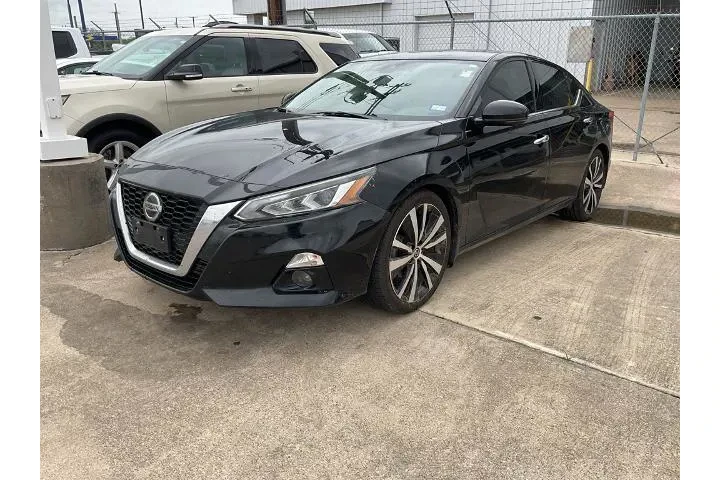 $16990 : Nissan Altima 2020 2.0 Plati image 1