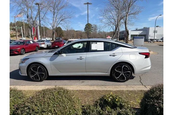 $21903 : Nissan Altima 2024 2.5 SR 4d image 4