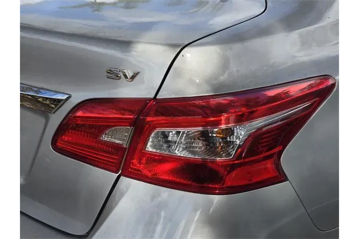 $9885 : Nissan Sentra 2019 SV 4dr Se image 6