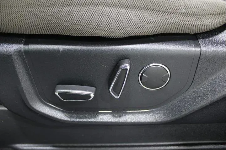 $17982 : Ford F-150 2018 4x4 XLT 4dr image 4