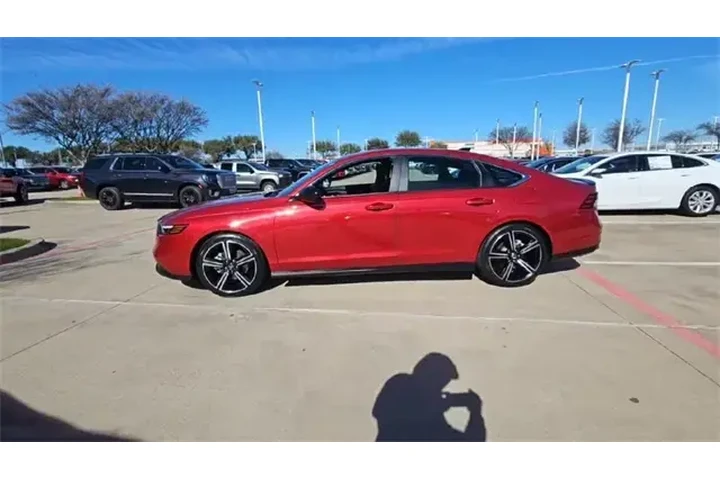 $26987 : Honda Accord Hybrid 2024 Spo image 5