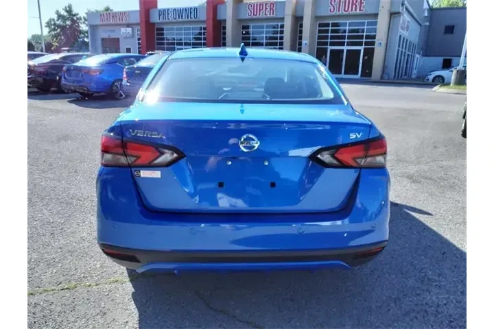 $13985 : Nissan Versa 2020 SV 4dr Sed image 4