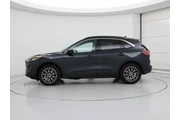 $22998 : Ford Escape Plug-In Hybrid 2 thumbnail