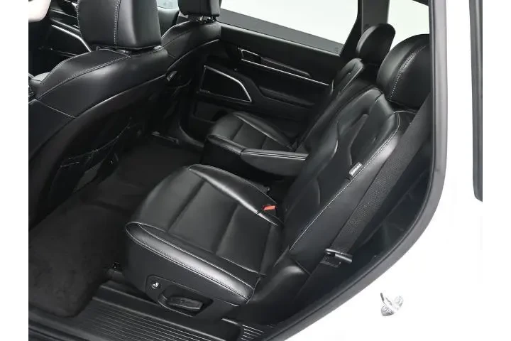 $31998 : Kia Telluride 2024 AWD S 4dr image 3