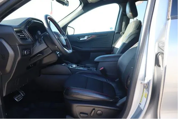 $26990 : Ford Escape 2023 AWD ST-Line image 9