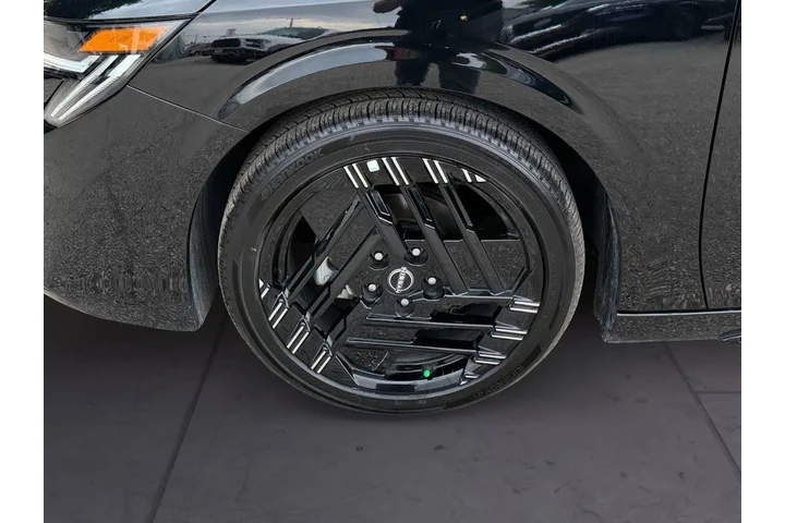 $25991 : Nissan Sentra 2026 SR 4dr Se image 9