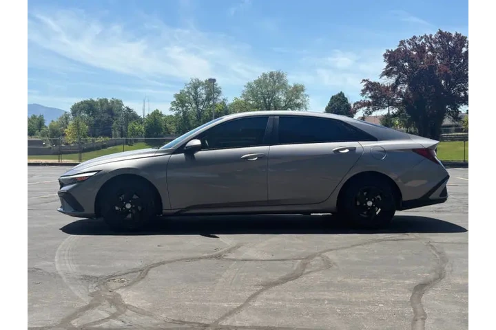 $16900 : 2024 Elantra SE image 8