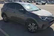 $14500 : 2018 Toyota RAV4 LE thumbnail