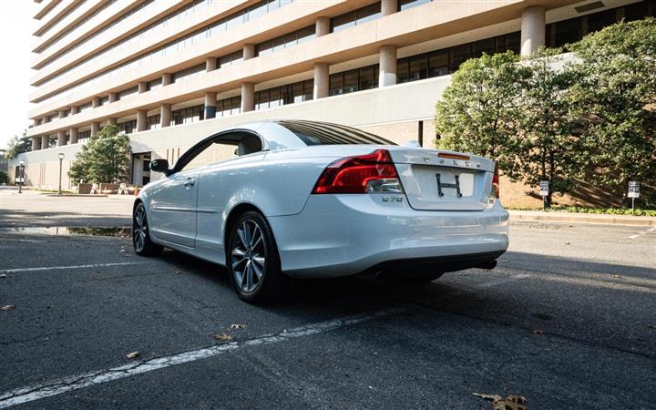 $12000 : 2012 VOLVO C70 image 6