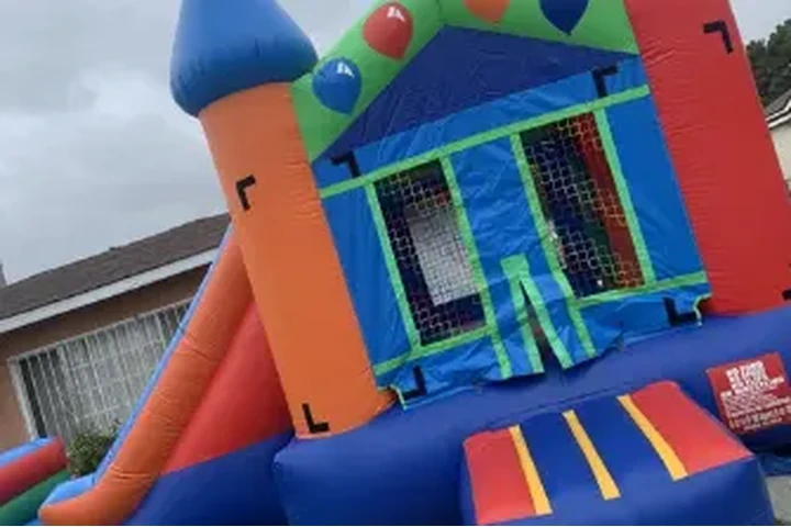 SILLAS Y MESAS image 4