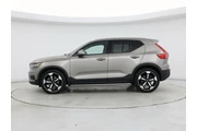 $26998 : Volvo XC40 2022 AWD T5 Momen thumbnail