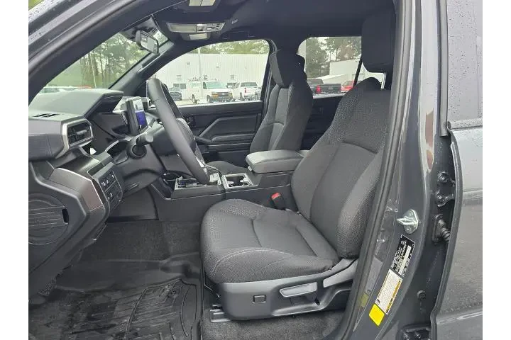 $39491 : Toyota 4Runner 2025 4x2 SR5 image 9