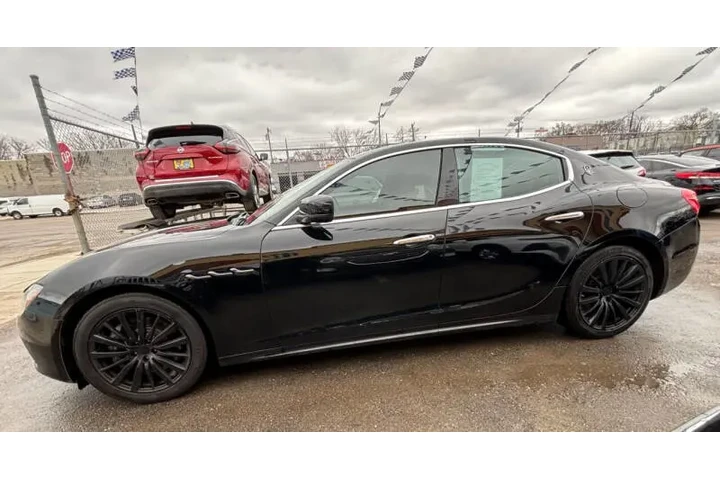 $19995 : 2015 Ghibli image 5