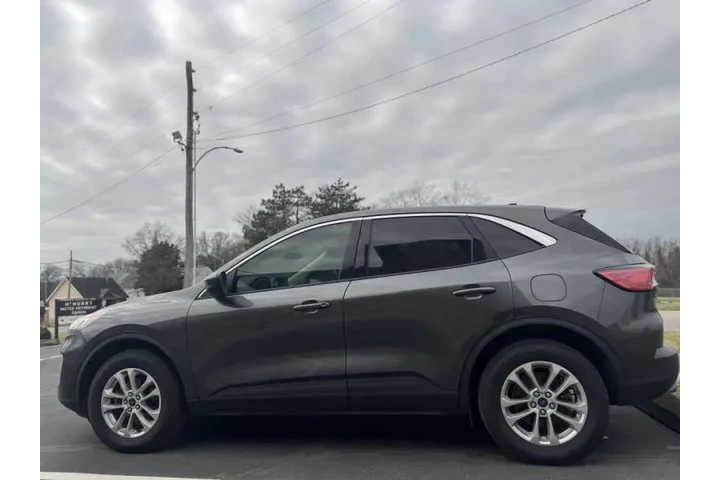 $6999 : 2020 Escape SE image 9