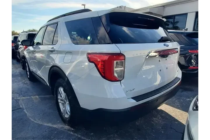 $15990 : Ford Explorer 2020 AWD XLT 4 image 4