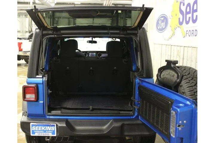 $31995 : Jeep Wrangler Unlimited 2021 image 7