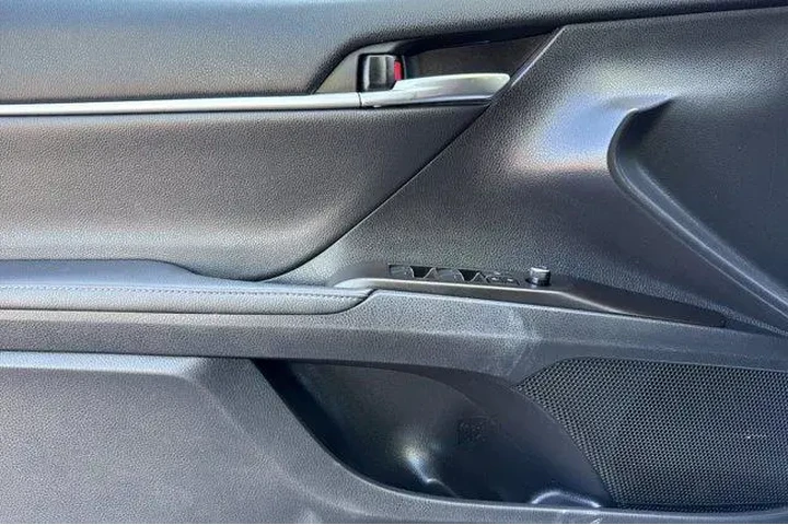 $27787 : Toyota Camry 2023 XSE 4dr Se image 10