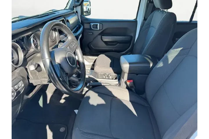 $20897 : Jeep Wrangler Unlimited 2021 image 9