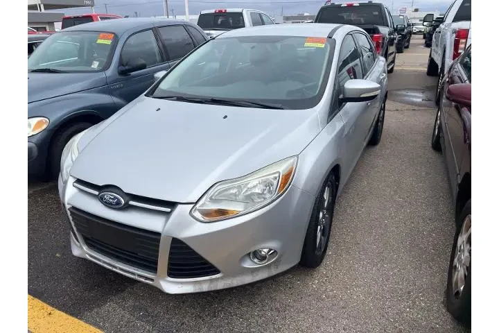$3500 : Ford Focus 2013 SE 4dr Sedan image 4