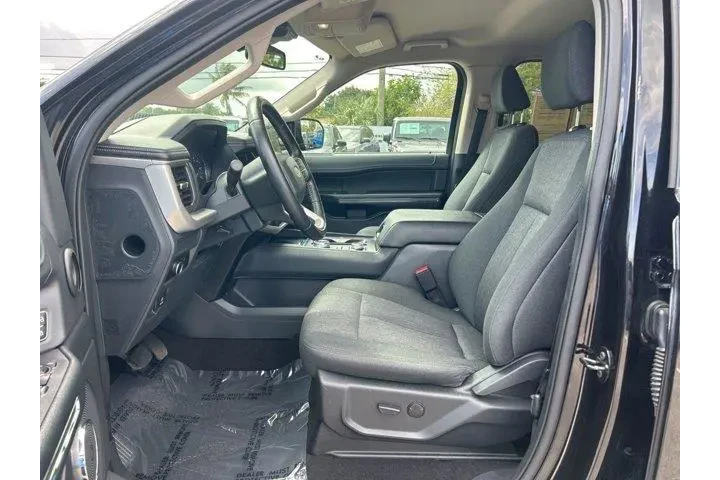 $38441 : Ford Expedition 2024 4x4 XLT image 10