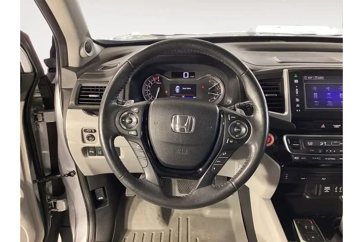 $18000 : Honda Pilot 2016 AWD Touring image 2