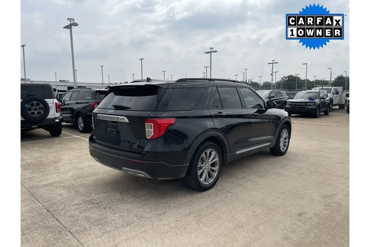 $30359 : Ford Explorer 2023 XLT 4dr S image 2