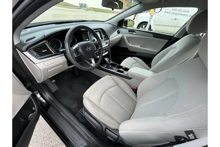 $12900 : 2018 Sonata SE image 10