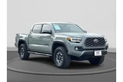 $34600 : Toyota Tacoma 2022 4x4 TRD P thumbnail