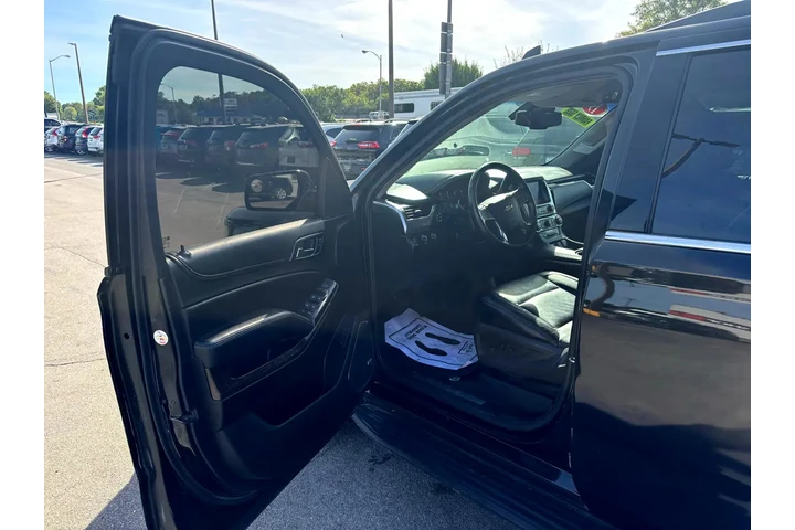$26980 : 2019 Suburban 4WD 4dr 1500 LT image 8