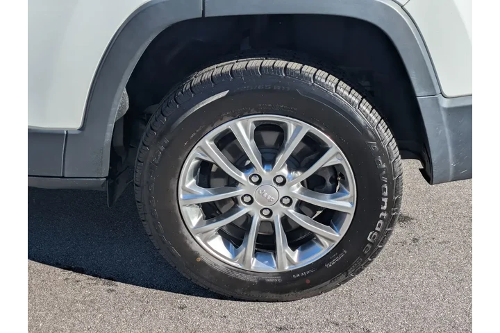 $17995 : Jeep Cherokee 2021 4x4 Latit image 8