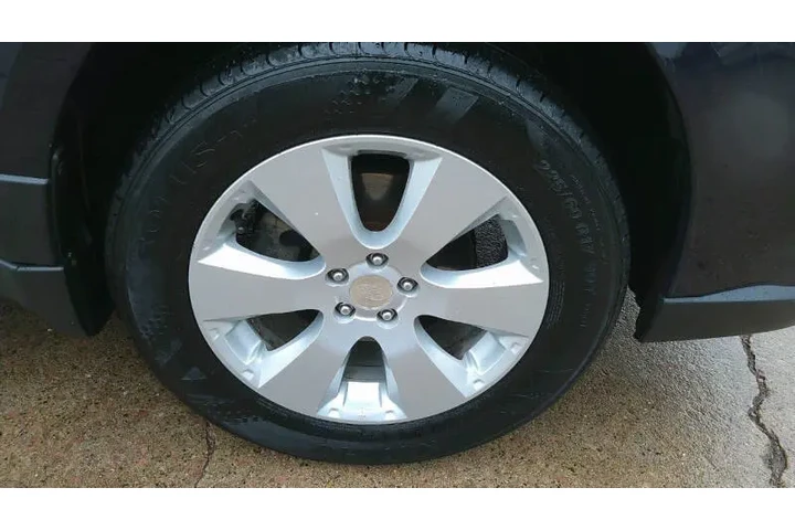 $5999 : 2012 Outback 2.5i Premium image 6