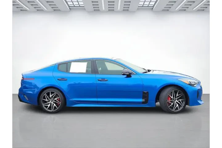 $29997 : Kia Stinger 2023 GT-Line 4dr image 3