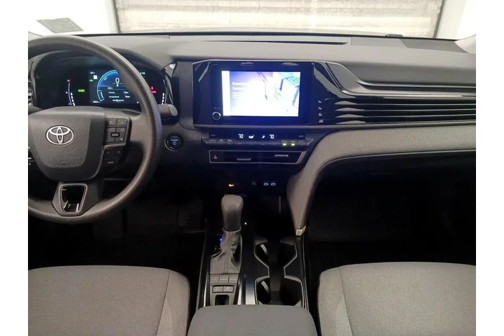 $29998 : Toyota Camry 2025 LE 4dr Sed image 9