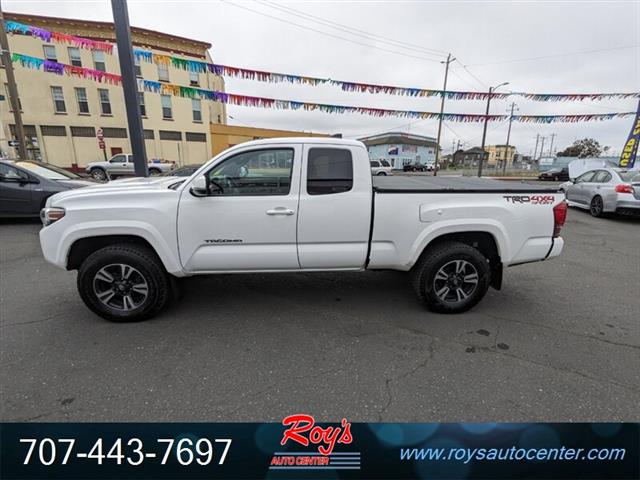 $34995 : 2017 Tacoma TRD Sport 4WD Tru image 4