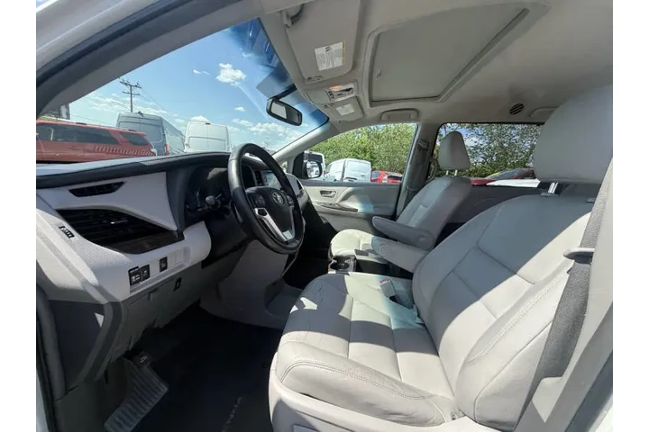 $17995 : 2015 Sienna XLE Premium 8-Pas image 9
