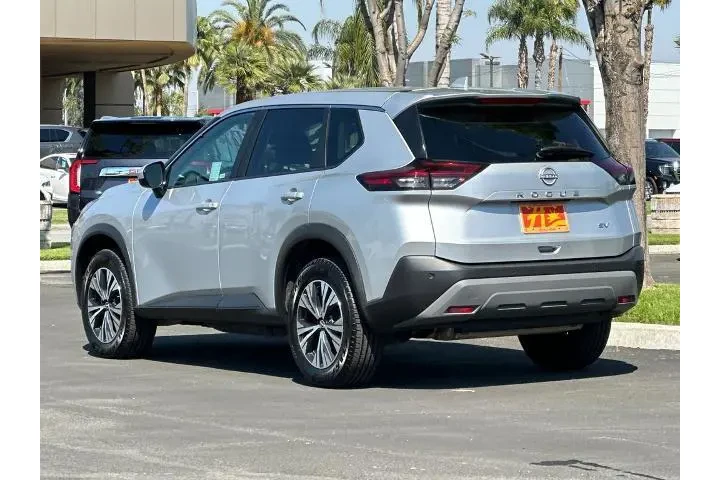 $22985 : Nissan Rogue 2023 SV 4dr Cro image 6