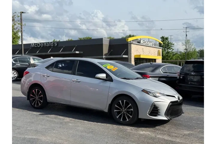 $14995 : 2019 Corolla XSE image 6