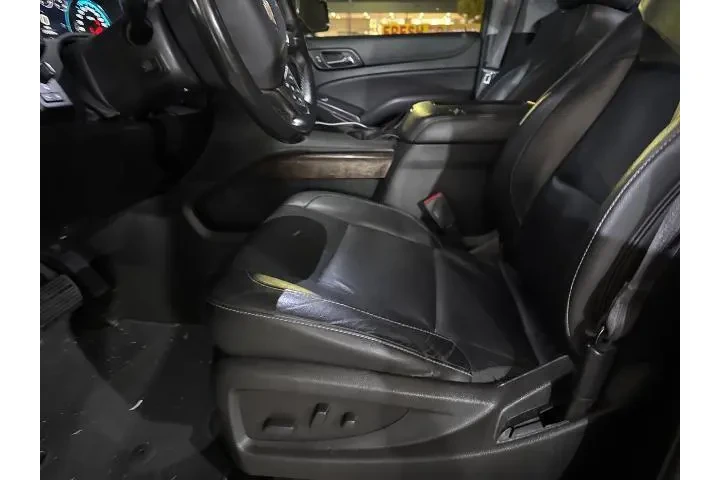 Chevrolet Suburban 2017 4x2 image 6