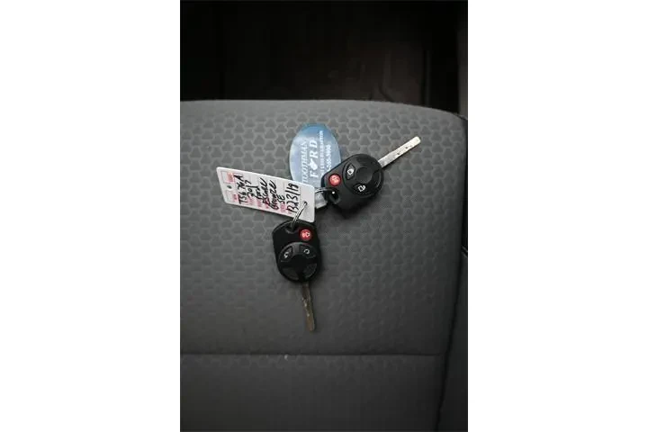 $12527 : Ford Escape 2017 AWD SE 4dr image 9